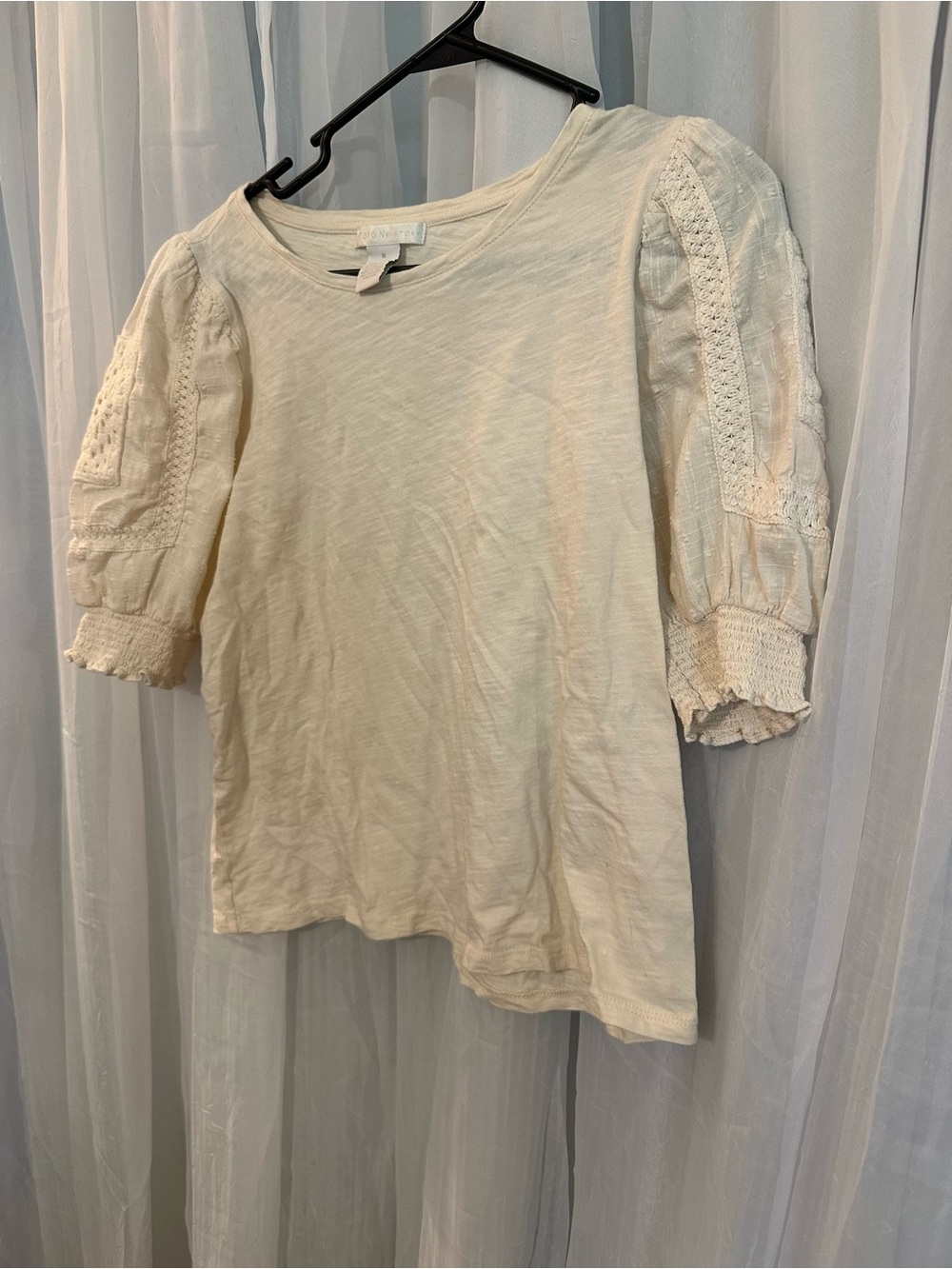 Design History Cream Crochet Sleeve Women’s Top - Picture 3 of 6